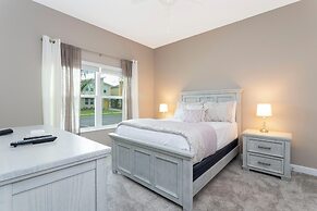 Gorgeous 4Bd Close to Disney w/ Pool @ Storey Lake 4243