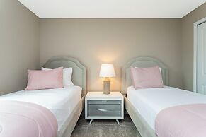 Gorgeous 4Bd Close to Disney w/ Pool @ Storey Lake 4243