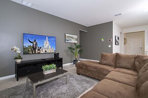 Gorgeous 5Bd w/ Pool & Jacuzzi @ Solterra Resort 6071