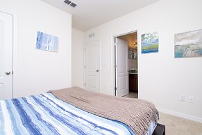 Gorgeous 5Bd w/ Pool & Jacuzzi @ Solterra Resort 6071