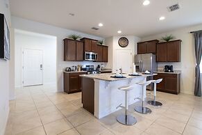 Gorgeous 5Bd w/ Pool & Jacuzzi @ Solterra Resort 6071