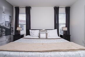 Gorgeous 5Bd w/ Pool & Jacuzzi @ Solterra Resort 6071