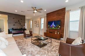 Luxurious 5Bd Single Family w Pool&Jacuzzi @Encore Resort 7432