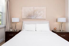 Luxurious 5Bd Single Family w Pool&Jacuzzi @Encore Resort 7432