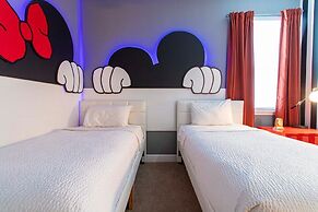 Luxurious 5Bd Single Family w Pool&Jacuzzi @Encore Resort 7432