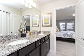 Splendid 5 Bd w/ Screened Pateo & Pool @ Windsor Westside 8921