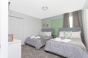 Joyful 8Bd Single Family w Pool @Champions Gate 9262