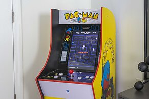 Joyful 8Bd Single Family w Pool @Champions Gate 9262