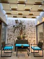 Sutivan Luxury Apartments