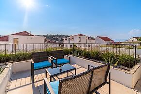 Sutivan Luxury Apartments