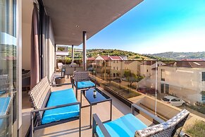 Sutivan Luxury Apartments