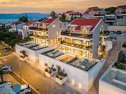 Sutivan Luxury Apartments