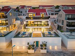 Sutivan Luxury Apartments