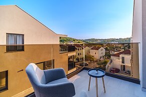 Sutivan Luxury Apartments