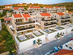 Sutivan Luxury Apartments