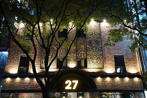27 HOTEL