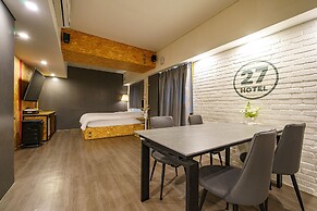 27 HOTEL