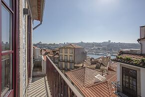 Liiiving in Porto - Ribeira Vintage View