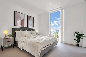 Stunning Serviced Apartment-Canary Wharf