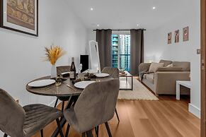 Stunning Serviced Apartment-Canary Wharf