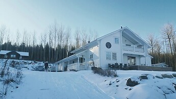 Guesthouse With Loft at Lake Skagern, Spa & Yoga