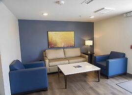 stayAPT Suites North Charleston