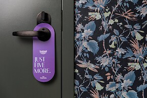 voco The Darwin Atlanta Midtown by IHG