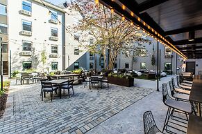 voco The Darwin Atlanta Midtown by IHG