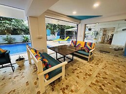 goSTOPS PLUS Goa, Vagator