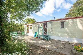 Beautiful 3-bed Cabin in Pembrokeshire Coast