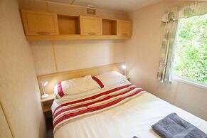 Beautiful 3-bed Cabin in Pembrokeshire Coast
