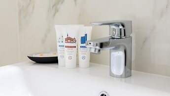 Italianway - The B Village Superior