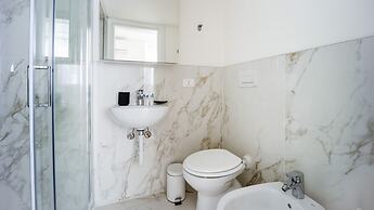 Italianway - The B Village Superior