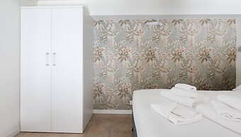 Italianway - The B Village Superior