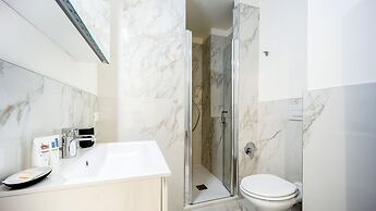 Italianway - The B Village Superior