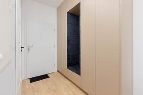 Apartment Warsaw Złoty Potok by Renters