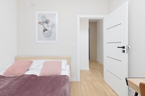 Apartment Warsaw Złoty Potok by Renters