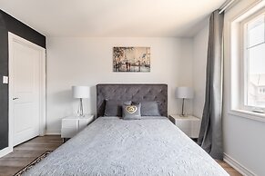 GLOBALSTAY. Waterfront 5BR Townhouse. Private HOT TUB, Gym, Sauna