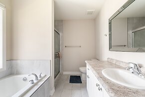 GLOBALSTAY. Waterfront 5BR Townhouse. Private HOT TUB, Gym, Sauna