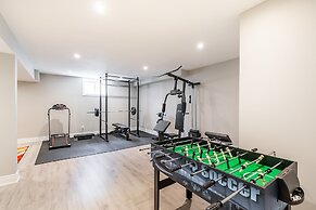 GLOBALSTAY. Waterfront 5BR Townhouse. Private HOT TUB, Gym, Sauna