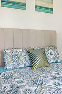 GLOBALSTAY. Waterfront 5BR Townhouse. Private HOT TUB, Gym, Sauna