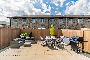 GLOBALSTAY. Waterfront 5BR Townhouse. Private HOT TUB, Gym, Sauna