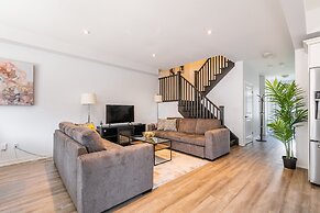 GLOBALSTAY. Waterfront 5BR Townhouse. Private HOT TUB, Gym, Sauna