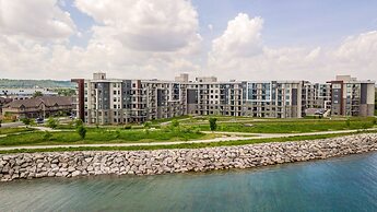 GLOBALSTAY. Waterfront 5BR Townhouse. Private HOT TUB, Gym, Sauna