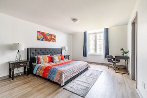 GLOBALSTAY. Waterfront 5BR Townhouse. Private HOT TUB, Gym, Sauna