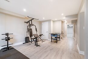 GLOBALSTAY. Waterfront 5BR Townhouse. Private HOT TUB, Gym, Sauna