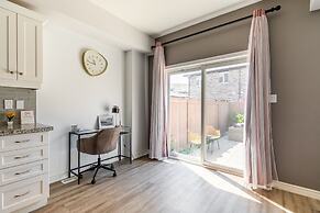 GLOBALSTAY. Waterfront 5BR Townhouse. Private HOT TUB, Gym, Sauna