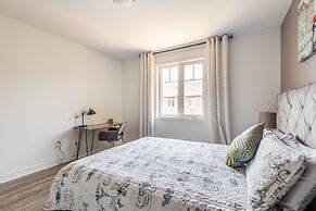 GLOBALSTAY. Waterfront 5BR Townhouse. Private HOT TUB, Gym, Sauna