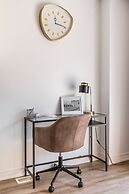 GLOBALSTAY. Waterfront 5BR Townhouse. Private HOT TUB, Gym, Sauna