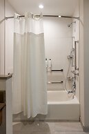 Fairfield Inn & Suites by Marriott Canton Riverstone Parkway